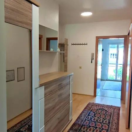 Zentrale 2-zimmer-wohnung Mit Balkon & Parkplatz Schärding